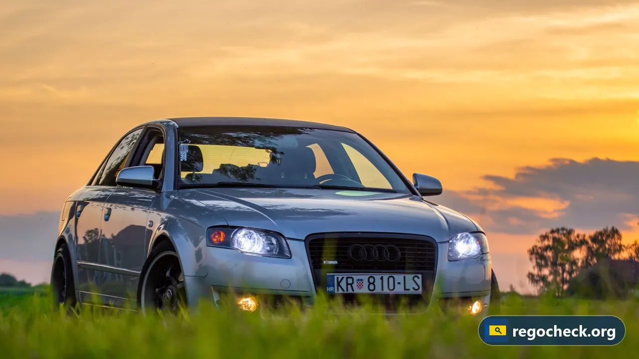 CD kenteken: Audi met Pools kenteken bij zonsondergang